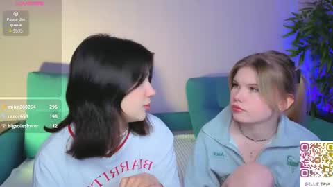 Snapshot of bjliki chatting on 06-15-26, 02:25 Julia online show from 06-15-26, 02:25