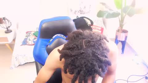 Black online show from 12-12-24, 12:33