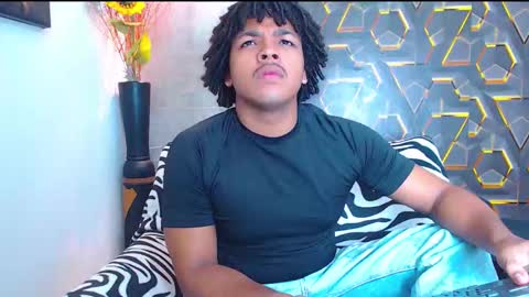 black_king_241 online show from 09-22-25, 03:41