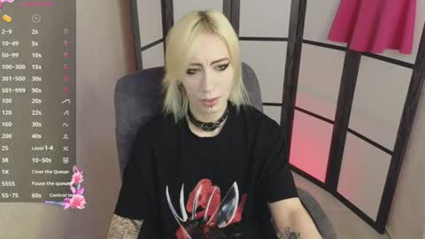 Emily online show from 06-18-26, 09:14