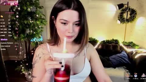 Mon Mon online show from 12-17-25, 02:34