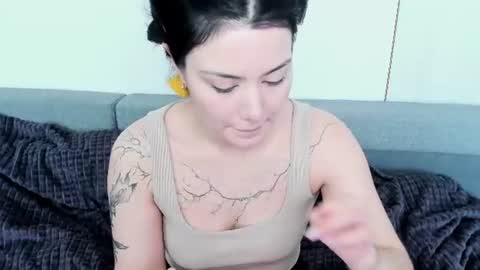 Mon Mon online show from 06-10-26, 04:12