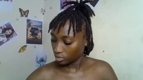 Snapshot of black_rosey chatting on 02-16-26, 10:00 veraa online show from 02-16-26, 10:00