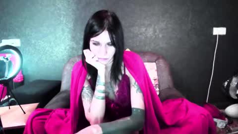 Kristin online show from 01-09-25, 01:56