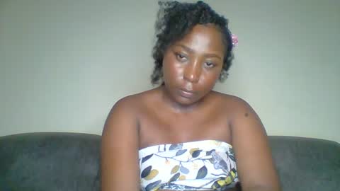 Snapshot of black_umbre chatting on 07-02-26, 07:42 Dee online show from 07-02-26, 07:42