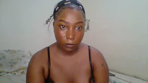 Snapshot of black_umbre chatting on 07-10-26, 07:01 Dee online show from 07-10-26, 07:01