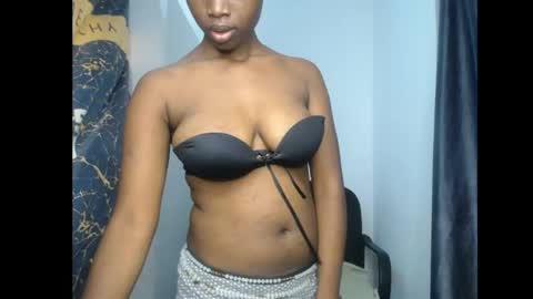 Snapshot of blackbeauty60 chatting on 05-08-26, 06:13 lela online show from 05-08-26, 06:13