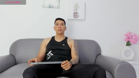 Snapshot of blackbullger_ chatting on 09-27-25, 11:37 Max online show from 09-27-25, 11:37