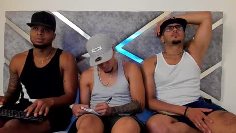 Snapshot of blackdreams1__ chatting on 12-27-24, 08:28 Black Dreams online show from 12-27-24, 08:28