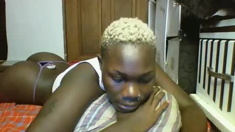 Snapshot of blackmarvel02 chatting on 02-11-26, 02:05 blackmarvel02 online show from 02-11-26, 02:05