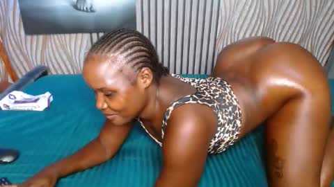 Smiley sylivia online show from 04-14-26, 01:33