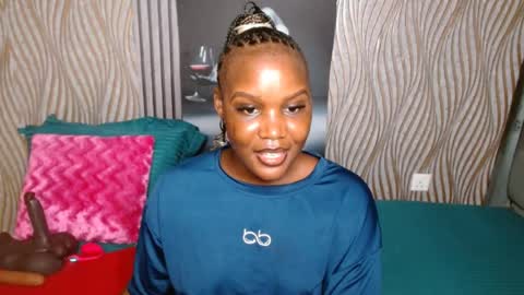 Smiley sylivia online show from 06-13-26, 12:41