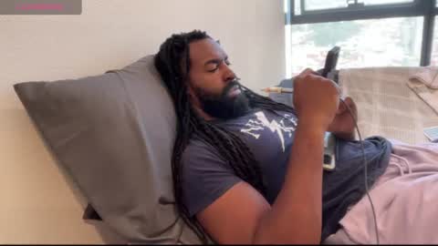 Snapshot of blackmuscless chatting on 07-26-26, 04:25 blackmuscless online show from 07-26-26, 04:25