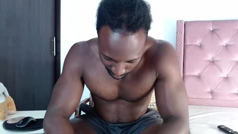 Snapshot of blacknikes chatting on 01-06-25, 11:09 Twtter 1MikeBeckford            Onlyfns beckfordmike online show from 01-06-25, 11:09