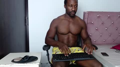Snapshot of blacknikes chatting on 03-05-25, 12:55 Twtter 1MikeBeckford            Onlyfns beckfordmike online show from 03-05-25, 12:55