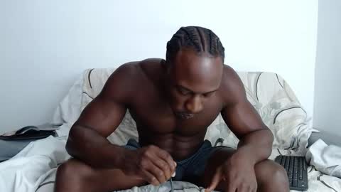 Twtter 1MikeBeckford            Onlyfns beckfordmike online show from 03-02-26, 12:45