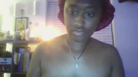 Snapshot of blackprincessstacy chatting on 04-25-26, 06:16 ask mme later online show from 04-25-26, 06:16