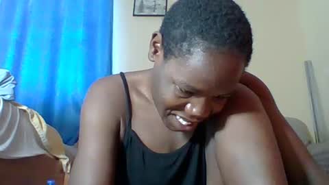 Snapshot of blacksexygal chatting on 07-01-26, 06:15 SARAH online show from 07-01-26, 06:15