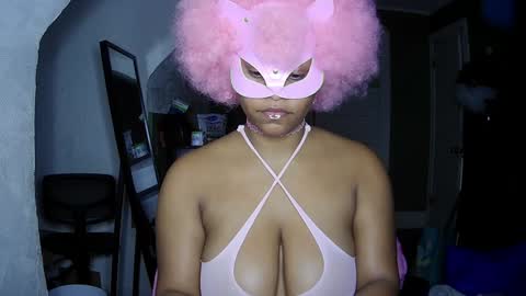 Snapshot of blacksirenqueen chatting on 12-15-24, 03:56 Queen Siren online show from 12-15-24, 03:56
