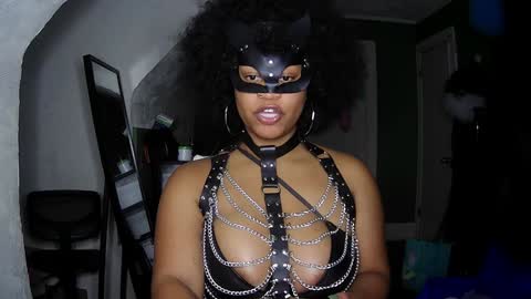 Snapshot of blacksirenqueen chatting on 12-16-24, 01:42 Queen Siren online show from 12-16-24, 01:42