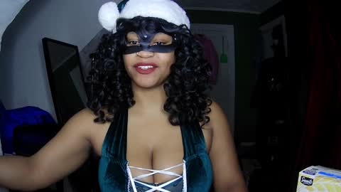 Snapshot of blacksirenqueen chatting on 12-25-24, 08:51 Queen Siren online show from 12-25-24, 08:51