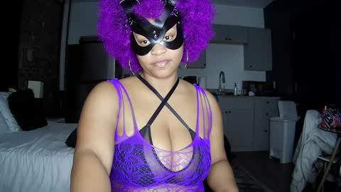 Snapshot of blacksirenqueen chatting on 01-11-25, 05:10 Queen Siren online show from 01-11-25, 05:10