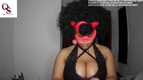 Snapshot of blacksirenqueen chatting on 02-23-25, 05:12 Queen Siren online show from 02-23-25, 05:12