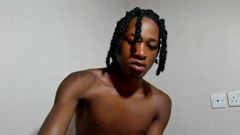 Snapshot of blacktwinkl chatting on 06-17-26, 11:23 blacktwinkl online show from 06-17-26, 11:23