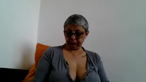 Snapshot of blackwidow05 chatting on 05-14-26, 12:45 Black Widow online show from 05-14-26, 12:45