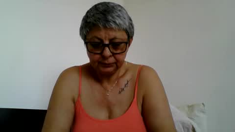 Snapshot of blackwidow05 chatting on 06-09-26, 08:48 Black Widow online show from 06-09-26, 08:48