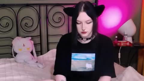 Snapshot of blacky_tea chatting on 10-25-25, 09:39 blacky_tea online show from 10-25-25, 09:39