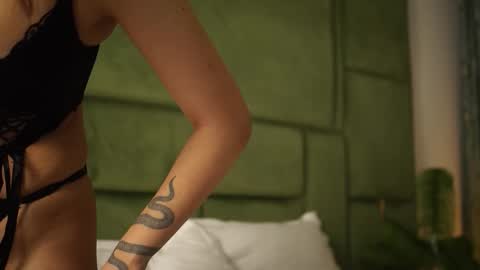 Blair online show from 01-11-26, 05:12