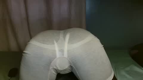 Snapshot of blair_sue chatting on 05-21-26, 11:17 love online show from 05-21-26, 11:17