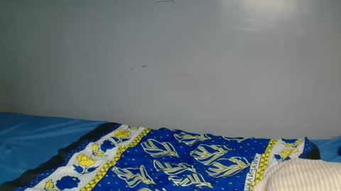 Snapshot of blair_sue chatting on 07-23-26, 01:58 love online show from 07-23-26, 01:58