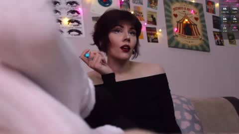 Britney online show from 04-15-26, 04:03