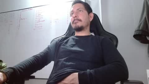 Snapshot of blakedavid69 chatting on 09-21-25, 05:09 David online show from 09-21-25, 05:09