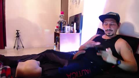 Snapshot of blakedavid69 chatting on 10-13-25, 04:12 David online show from 10-13-25, 04:12