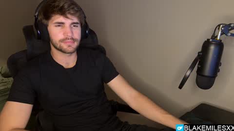 Snapshot of blakemiles2 chatting on 10-08-25, 12:52 Blake Miles online show from 10-08-25, 12:52