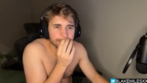 Snapshot of blakemiles2 chatting on 10-09-25, 01:47 Blake Miles online show from 10-09-25, 01:47