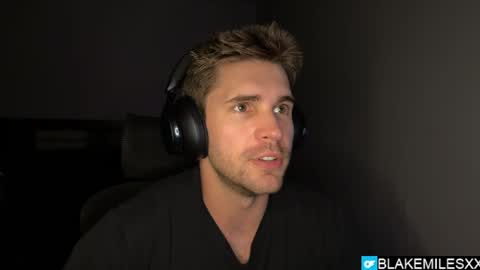 Snapshot of blakemiles2 chatting on 05-17-26, 01:58 Blake Miles online show from 05-17-26, 01:58