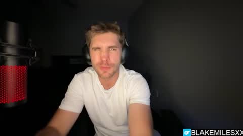 Snapshot of blakemiles2 chatting on 07-30-26, 02:43 Blake Miles online show from 07-30-26, 02:43