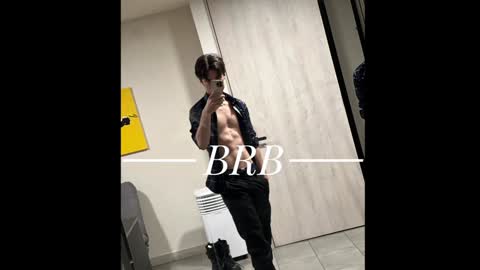 Snapshot of blakeshatter chatting on 01-03-25, 04:33 blakeshatter online show from 01-03-25, 04:33