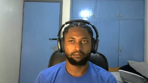 Snapshot of blakmoufaka chatting on 10-18-25, 06:41 blakmoufaka online show from 10-18-25, 06:41