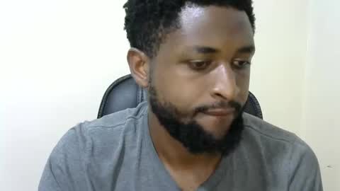 Snapshot of blakmoufaka chatting on 10-27-25, 08:02 blakmoufaka online show from 10-27-25, 08:02