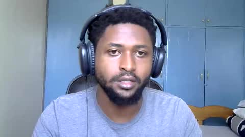 Snapshot of blakmoufaka chatting on 11-27-25, 05:20 blakmoufaka online show from 11-27-25, 05:20