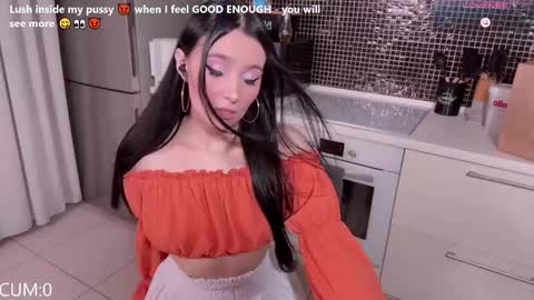 Snapshot of blancasuarez chatting on 10-05-25, 09:13 MY VIDEOS THAT WILL MAKE YOU CUM - online show from 10-05-25, 09:13