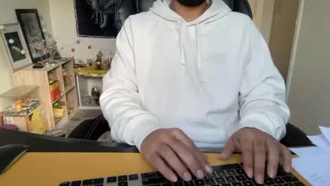 Snapshot of bleakshado chatting on 06-08-26, 01:28 bleakshado online show from 06-08-26, 01:28