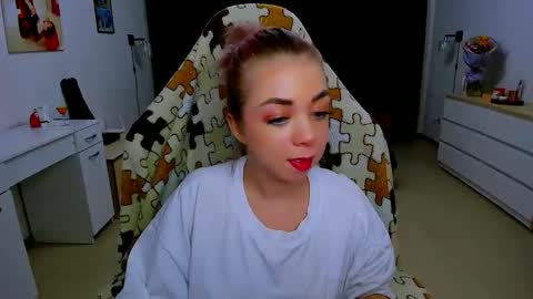 Nicole online show from 02-08-25, 03:00