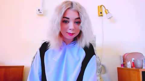 Nicole online show from 02-22-25, 07:45