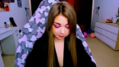 Nicole online show from 03-10-25, 06:16